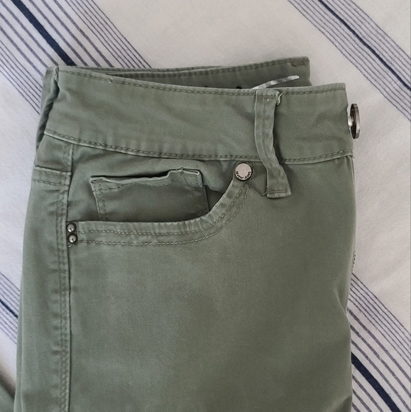 Seven7 High Rise Skin-Fit Jeans - Picture 8 of 9